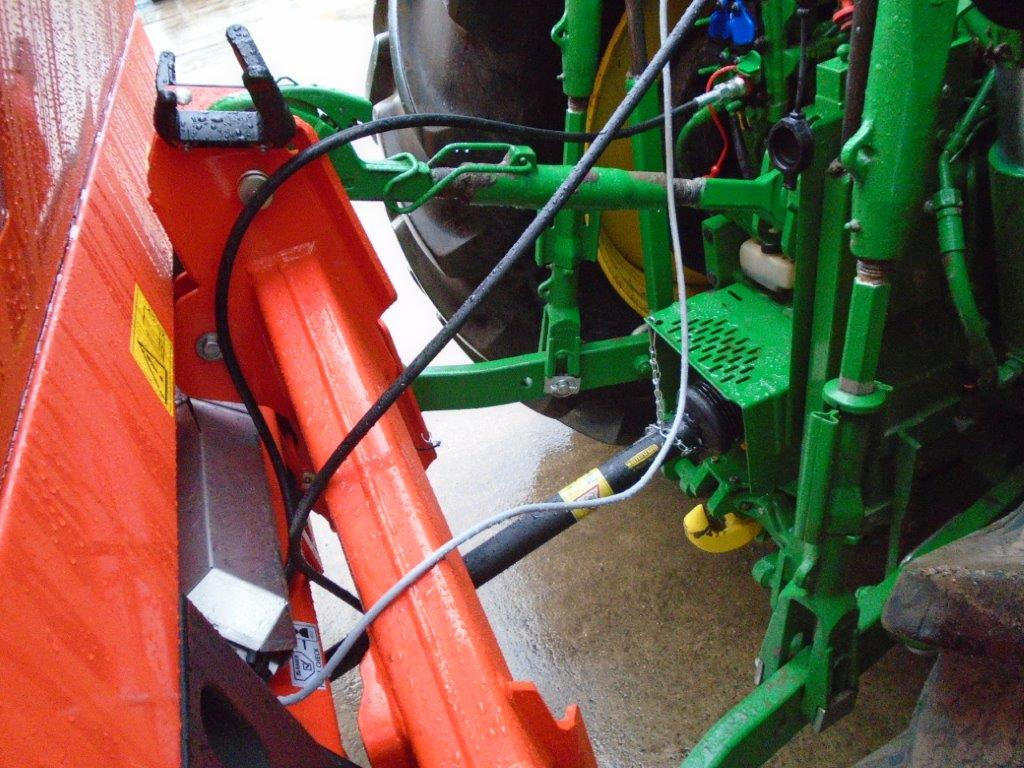 New Fertilizer spreader Kuhn Axis 50.2 M EMC W ISO PRO: picture 15