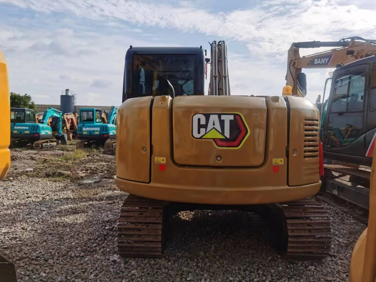 Mini excavator Caterpillar 307: picture 9