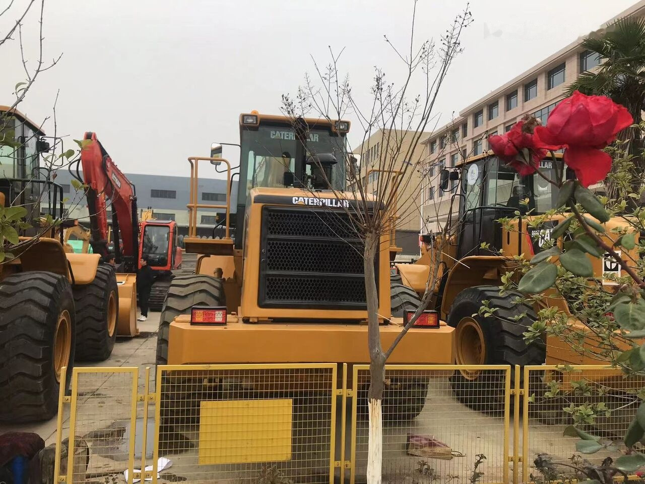 Wheel loader Caterpillar 938G: picture 6