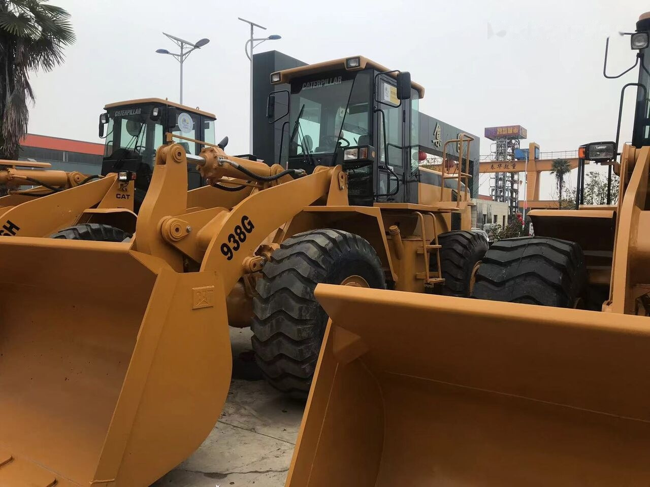 Wheel loader Caterpillar 938G: picture 11