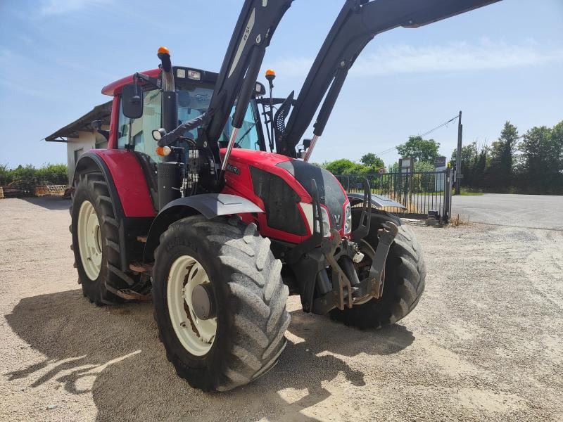 Farm tractor Valtra N163: picture 11