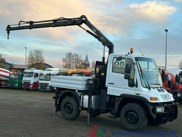 Dropside/ Flatbed truck, Crane truck Unimog U 300 4x4 Hiab Kran Fernbedienung Nur 78.144 Km: picture 12