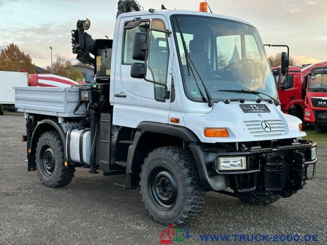 Dropside/ Flatbed truck, Crane truck Unimog U 300 4x4 Hiab Kran Fernbedienung Nur 78.144 Km: picture 9