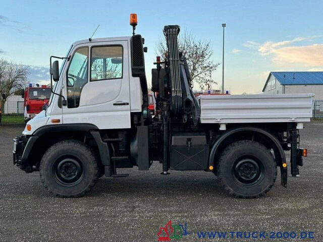 Dropside/ Flatbed truck, Crane truck Unimog U 300 4x4 Hiab Kran Fernbedienung Nur 78.144 Km: picture 14