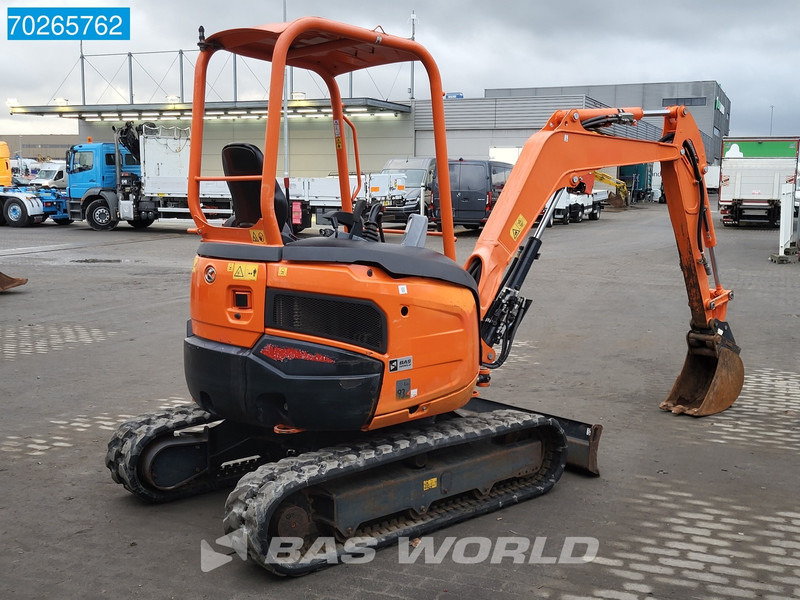 Mini excavator Kubota U27-4: picture 7