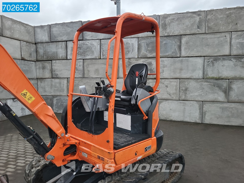 Mini excavator Kubota U27-4: picture 10