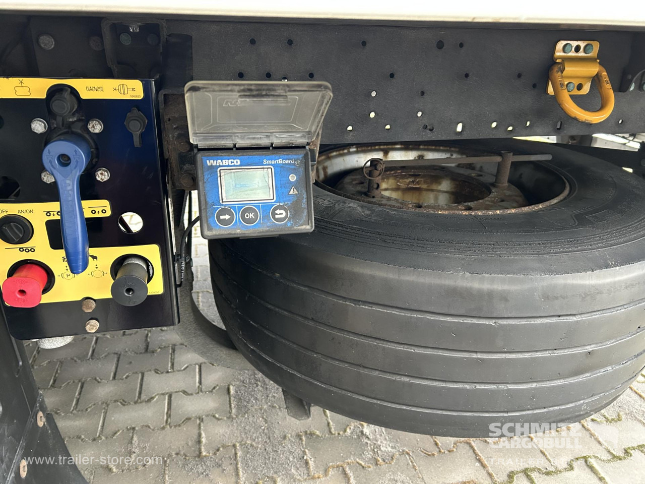 Isothermal semi-trailer SCHMITZ Reefer Standard: picture 15