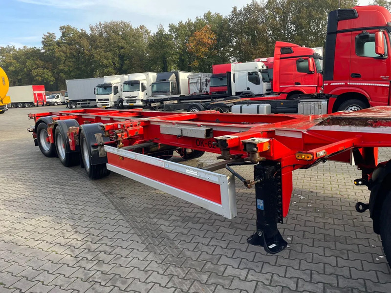 Container transporter/ Swap body semi-trailer Renders ROC 16.27CC X-Steering 2x 20 40 45 FT HC Stuuras Liftas Banden 70%: picture 7