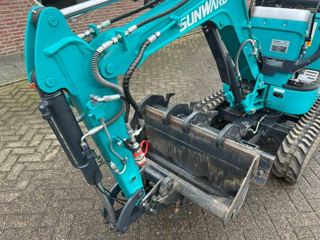 Mini excavator Sunward SWE08B minikraan: picture 8