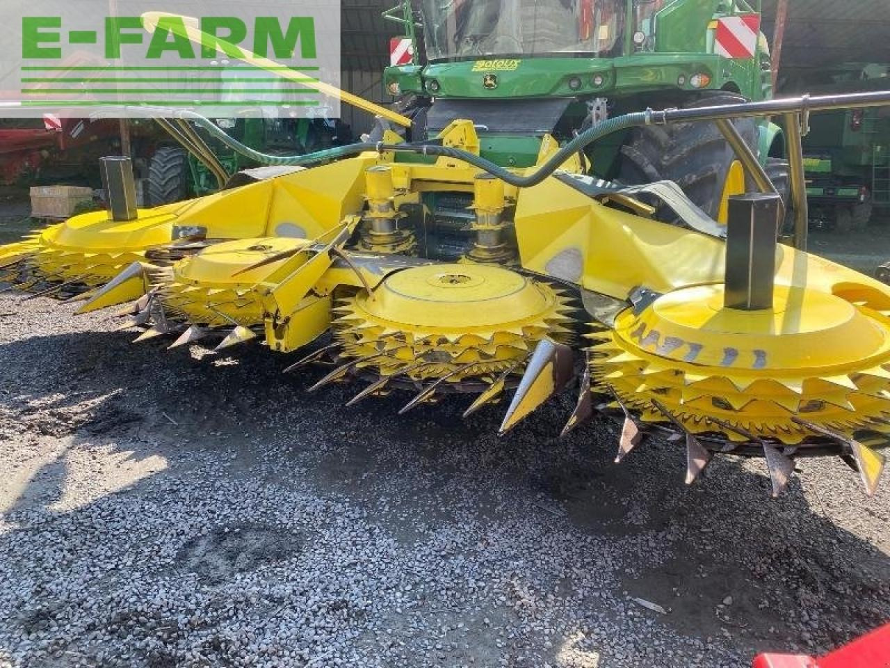 Forage harvester John Deere 8400: picture 10