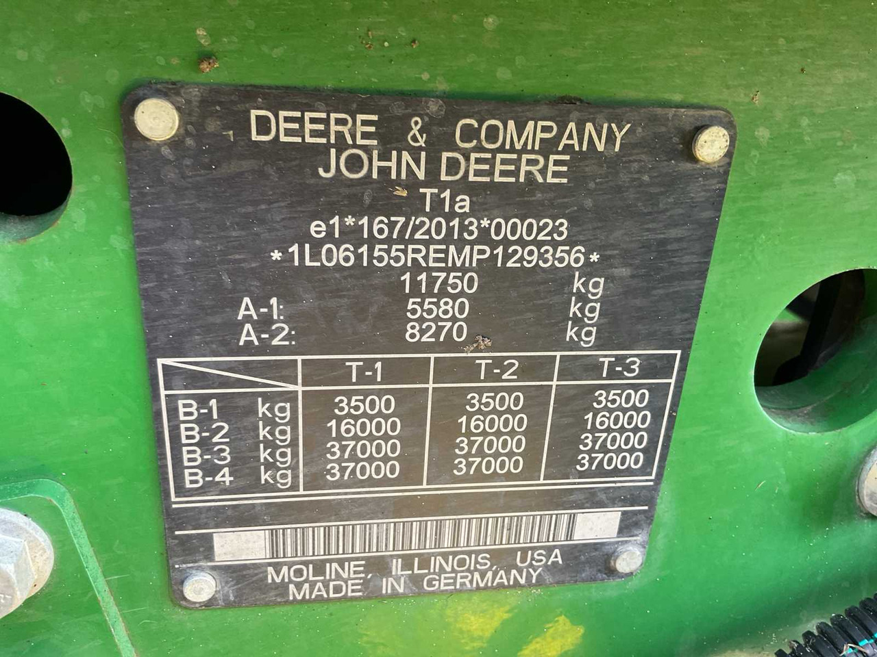 Farm tractor John Deere 6155R: picture 27