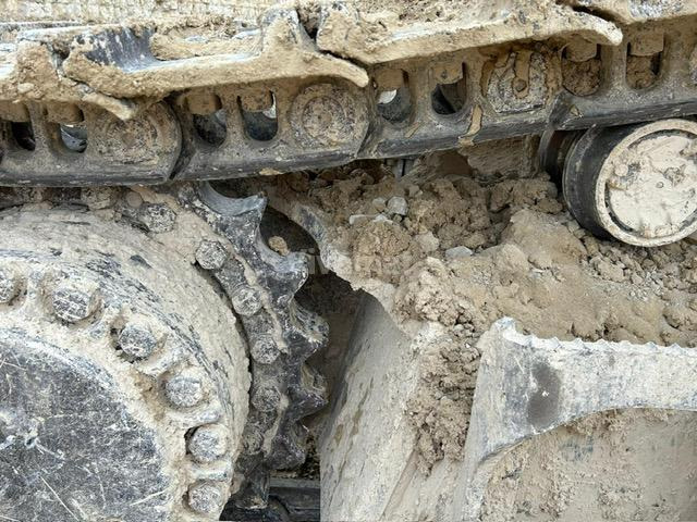 Crawler excavator Caterpillar 374F LME: picture 7