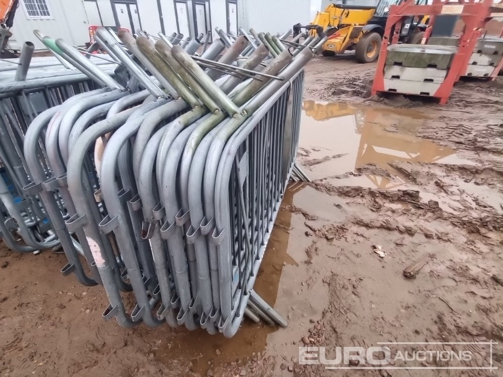 Construction equipment Bundle of Metal Safety Barriers (2 of): picture 7