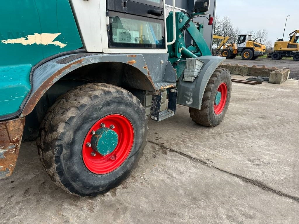 Wheel loader Liebherr L 506: picture 14