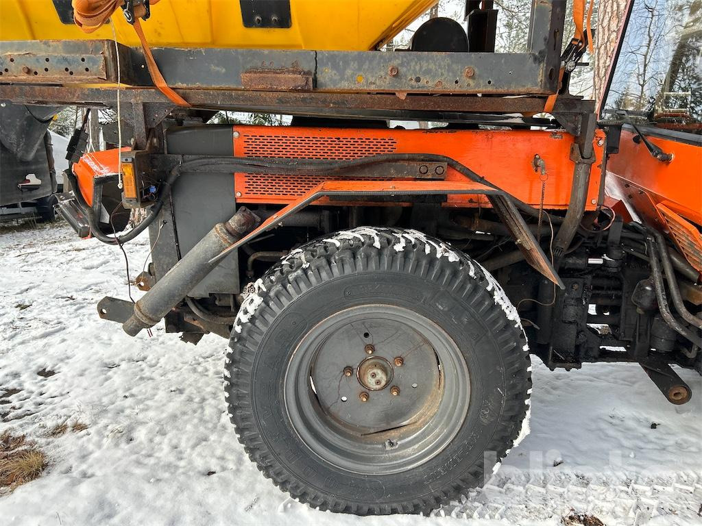 Municipal/ Special vehicle HOLDER C6000 med vikplog och sandspridare: picture 28